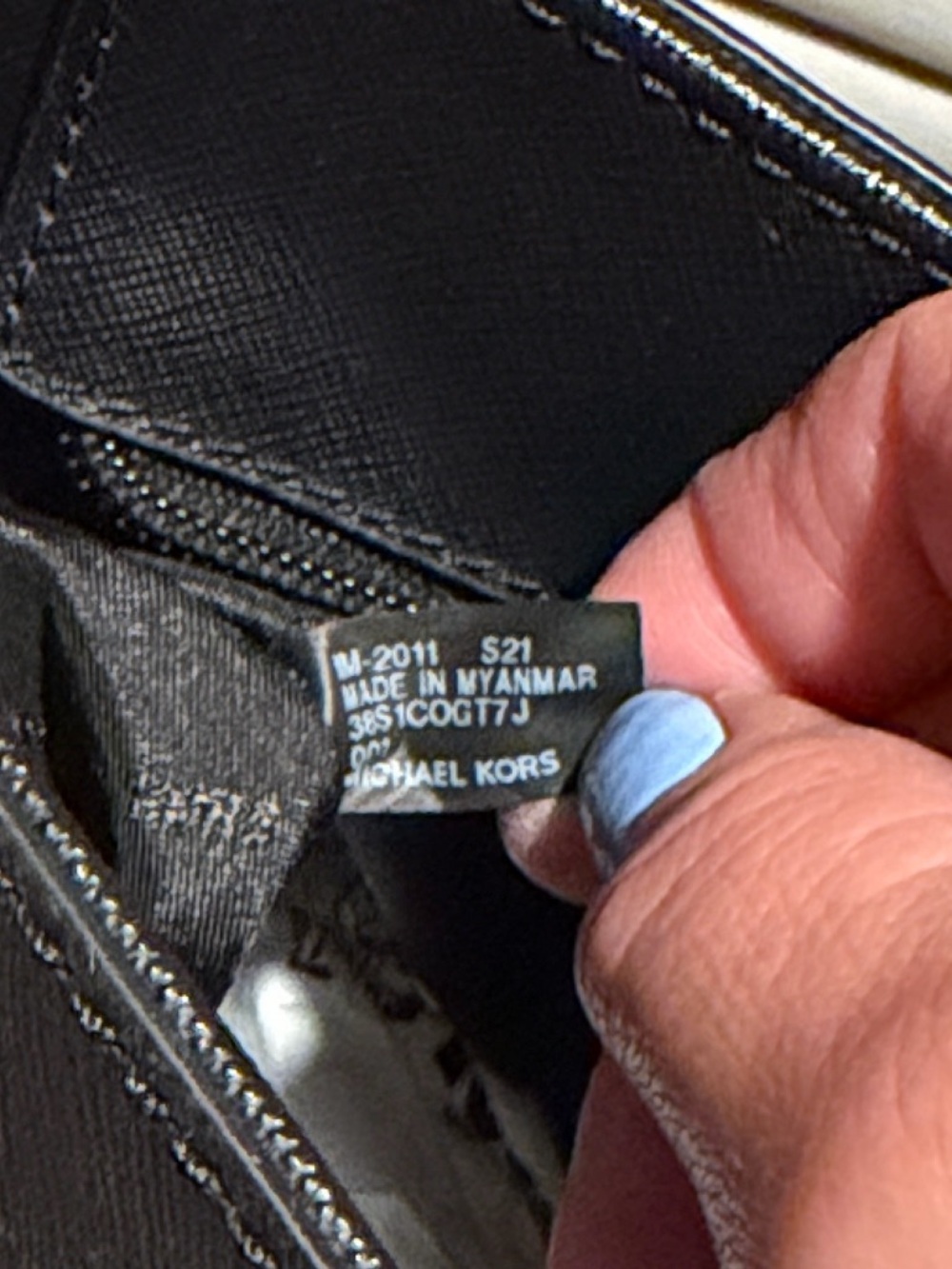 Michael Kors Black Morgan Large Top Full Zip Tote - Picture 12 of 16